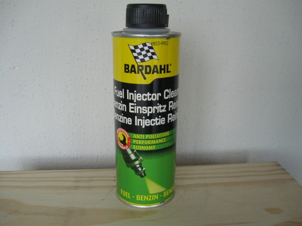 Fuel injector cleaner